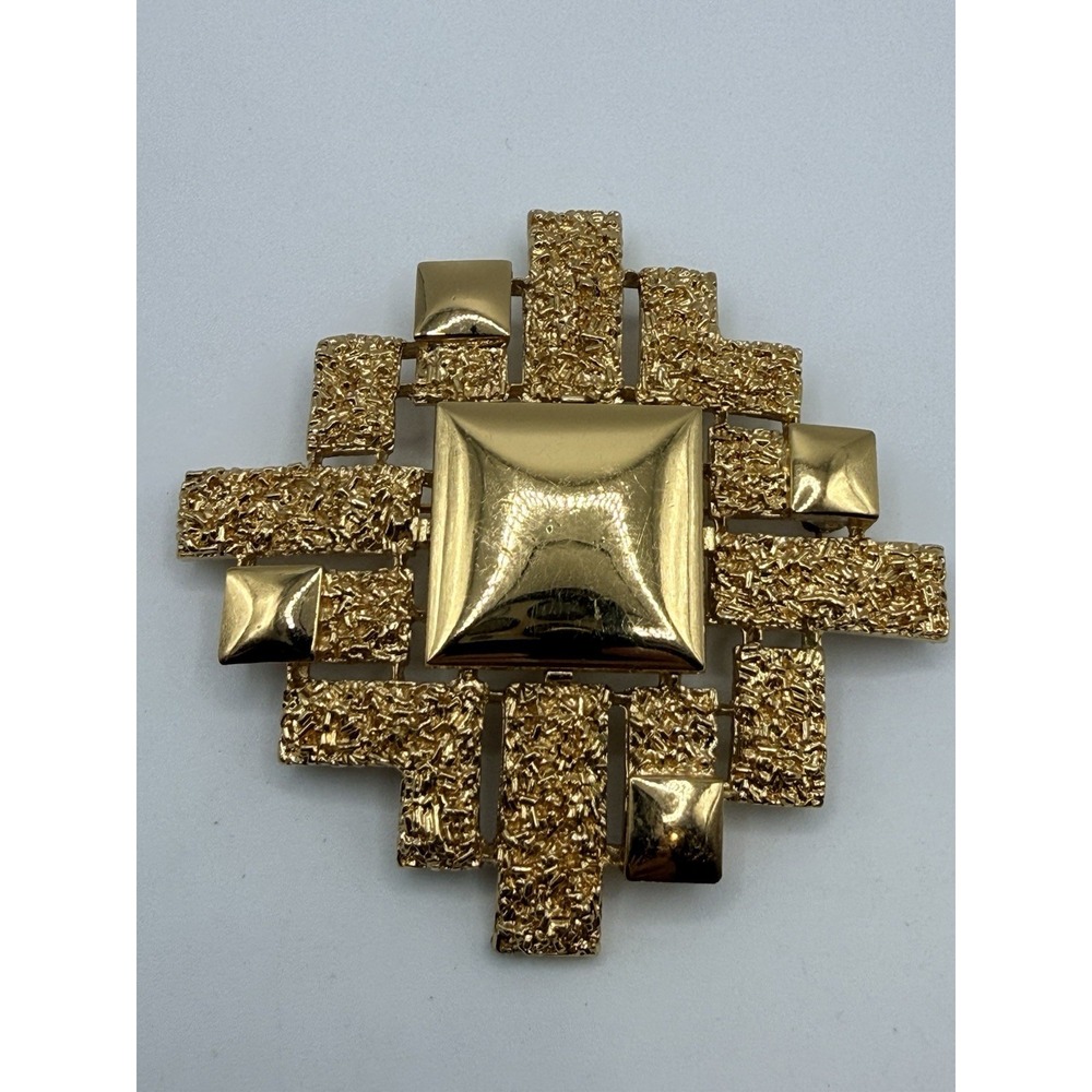 Vintage Monet Pas D'or Brooch Pendant MCM Geometric Runway Statement READ